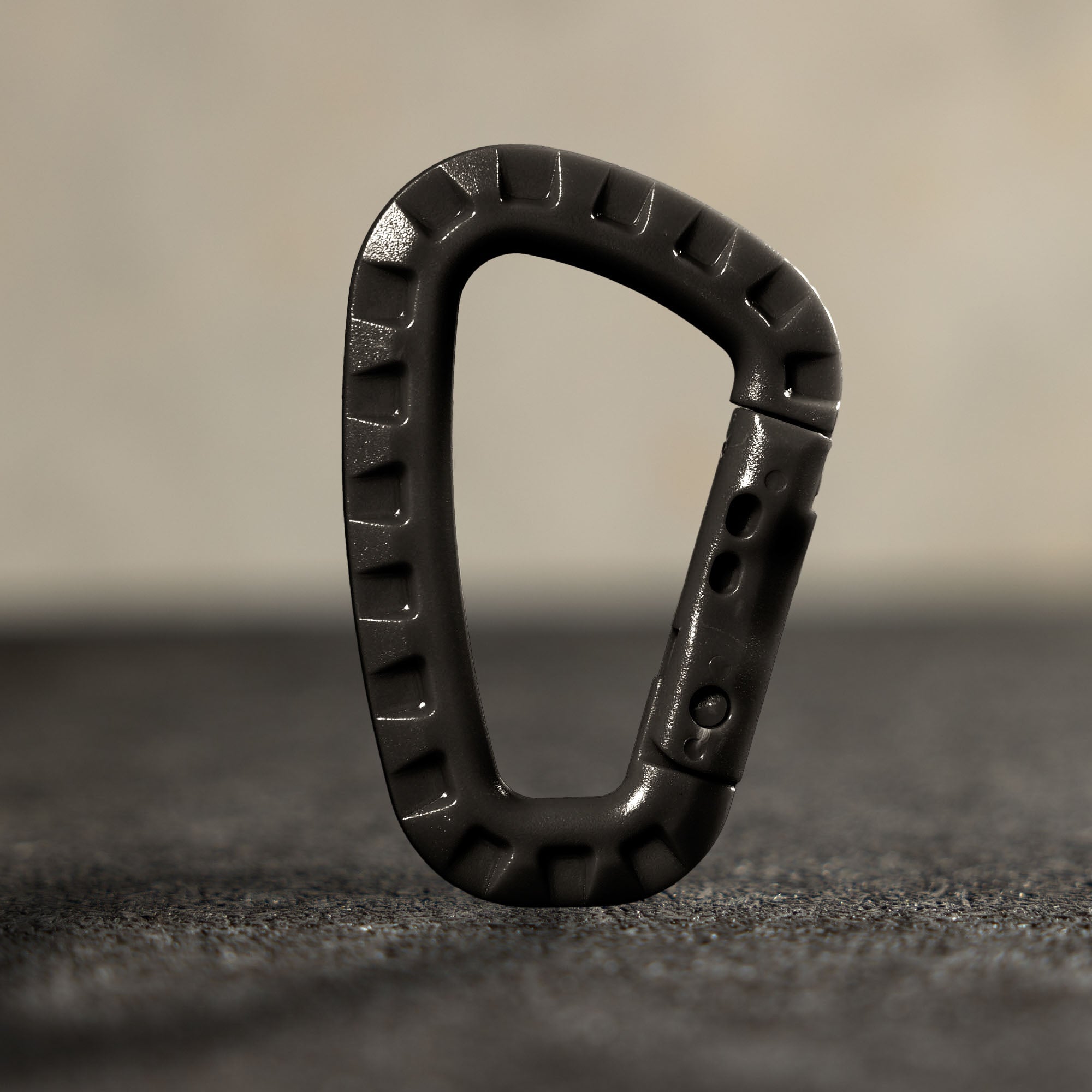 snap-lock-carabiner-black