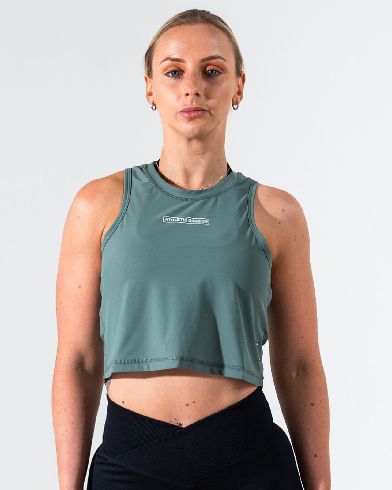 ATHLETIC DIVISION CROP TANK [DUSTY TEAL]