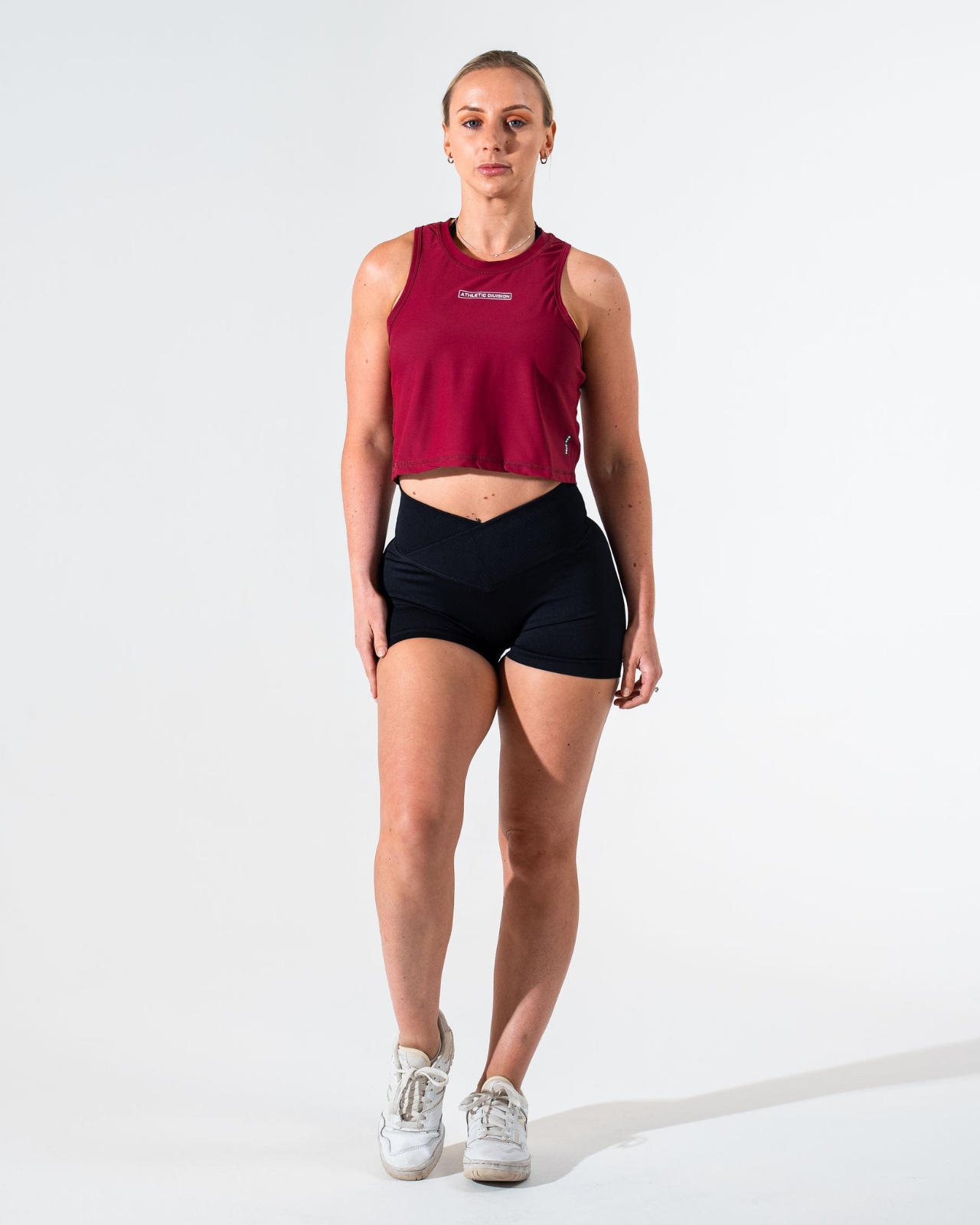 ATHLETIC DIVISION CROP TANK [DEEP RED]