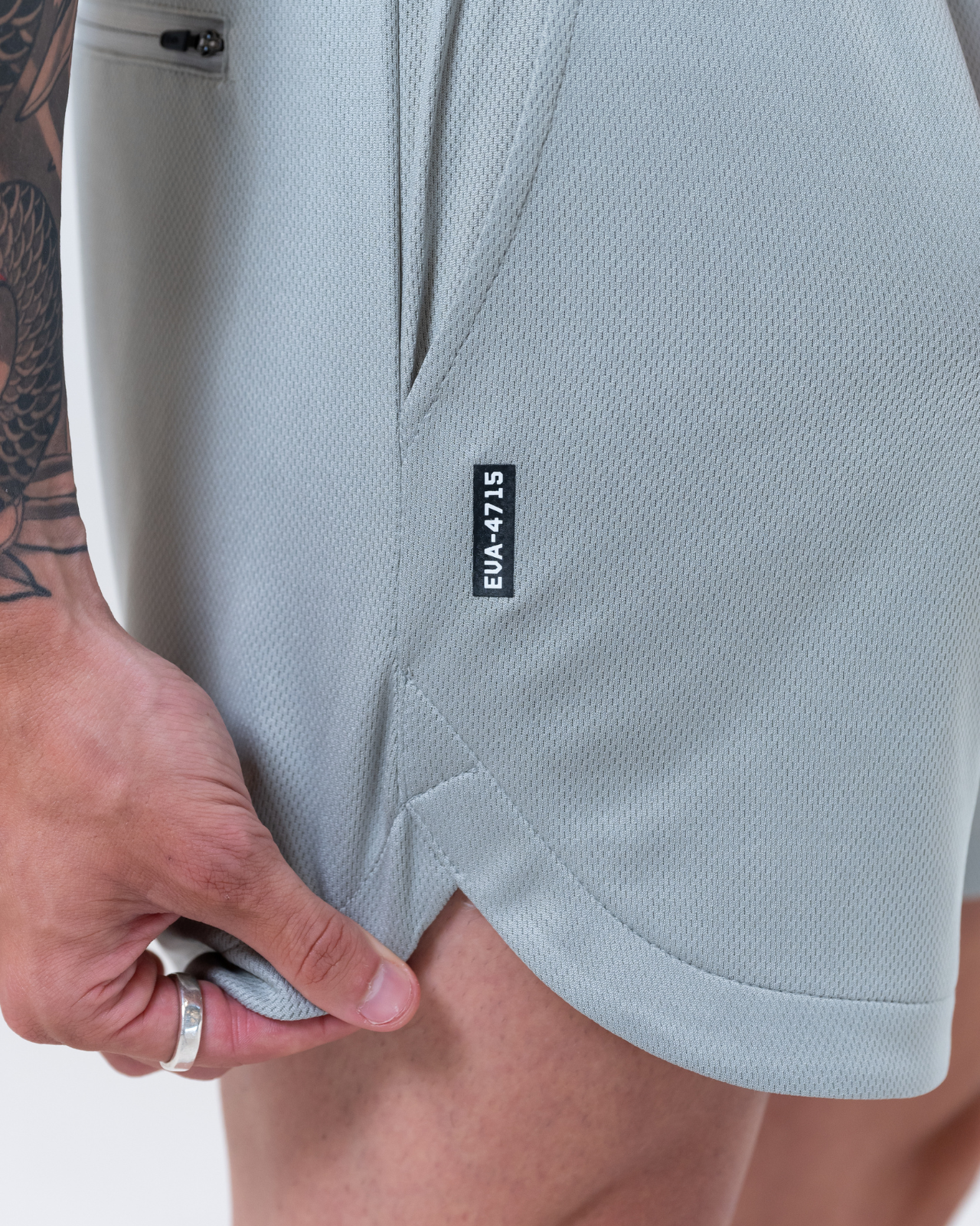 Mesh Trainer Shorts [Platinum Grey]