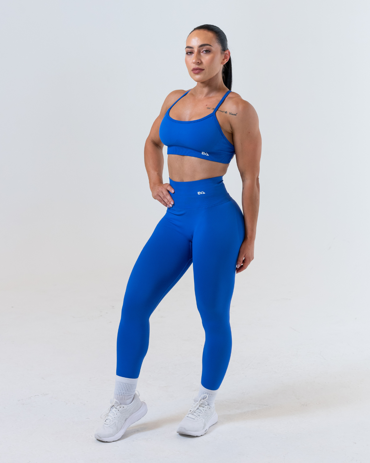 Aura Seamless Sports Bra [Electric Blue]