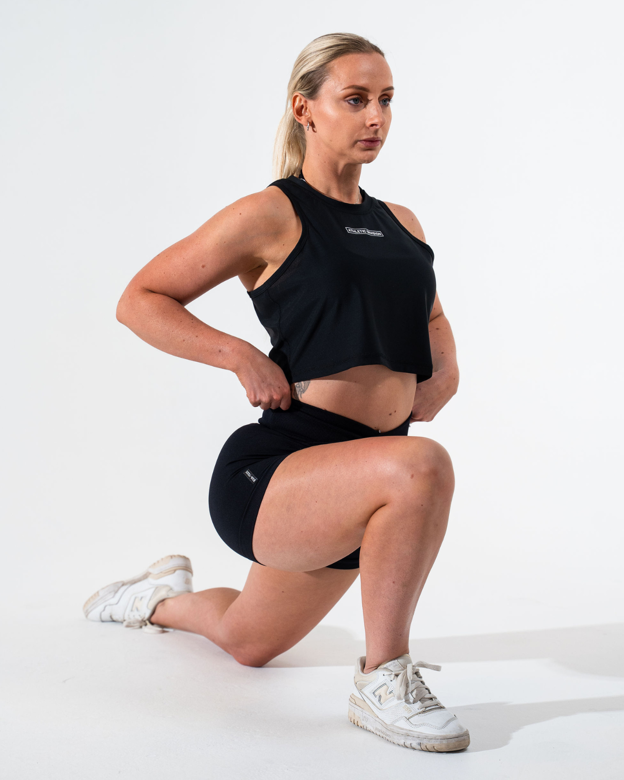CROP TANK - ATHLETIC DIVISION [BLACK]