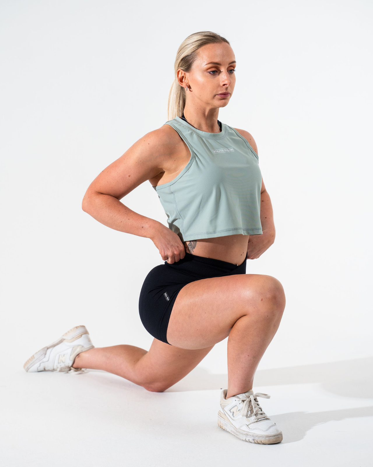 CROP TANK - ATHLETIC DIVISION [SAGE GREY]