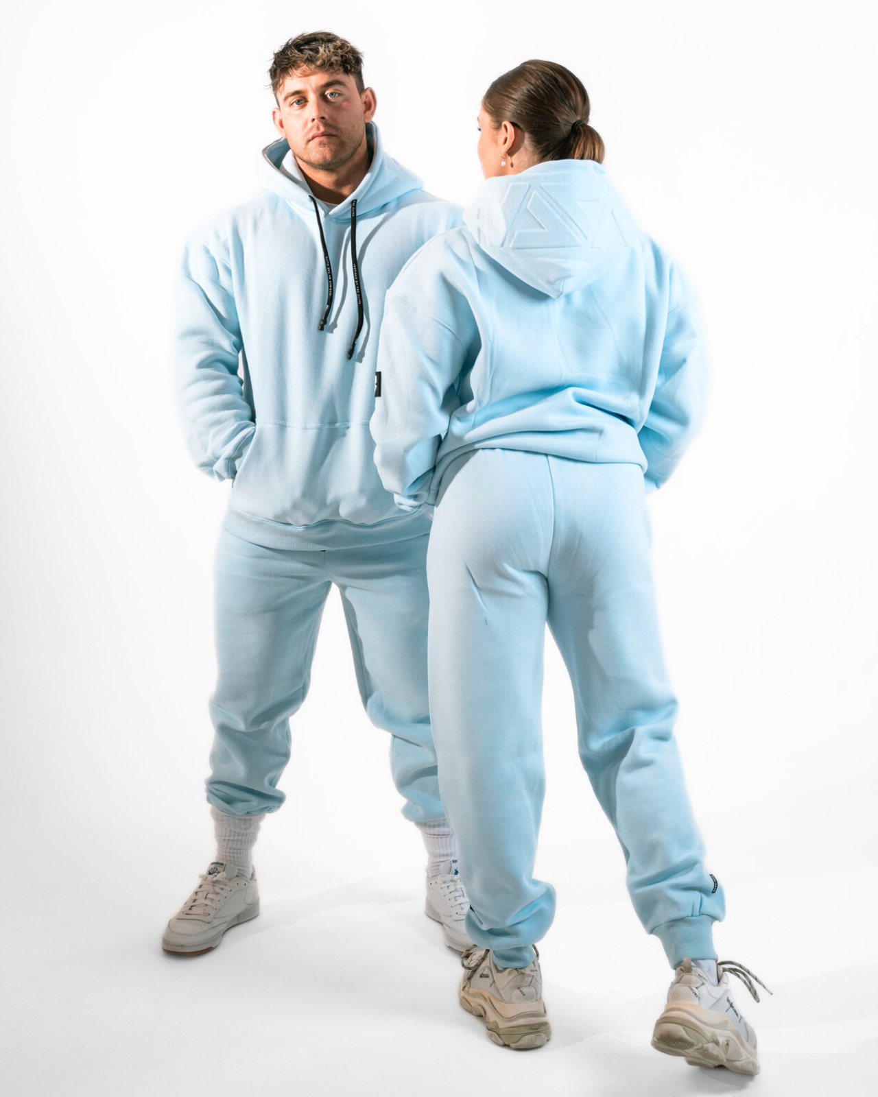 FLEECE TECH JOGGER [POWDER BLUE]
