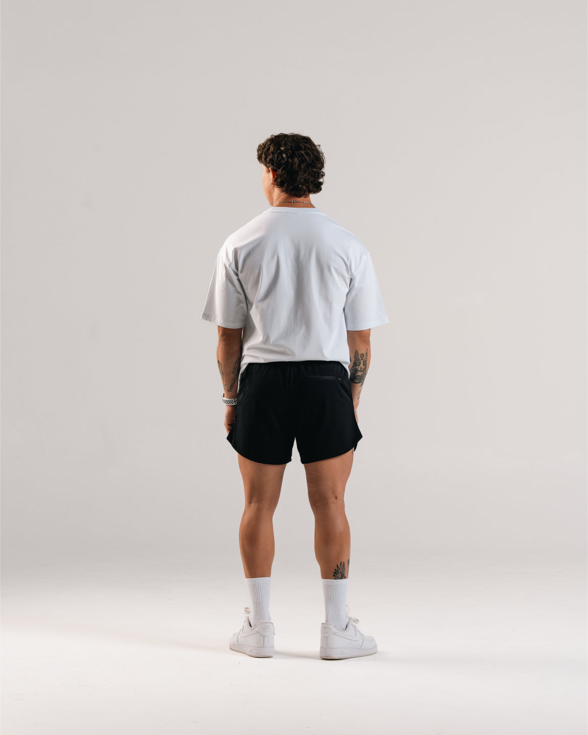 EVA8591 KNOCKOUT LONGLINE+ TEE [WHITE]