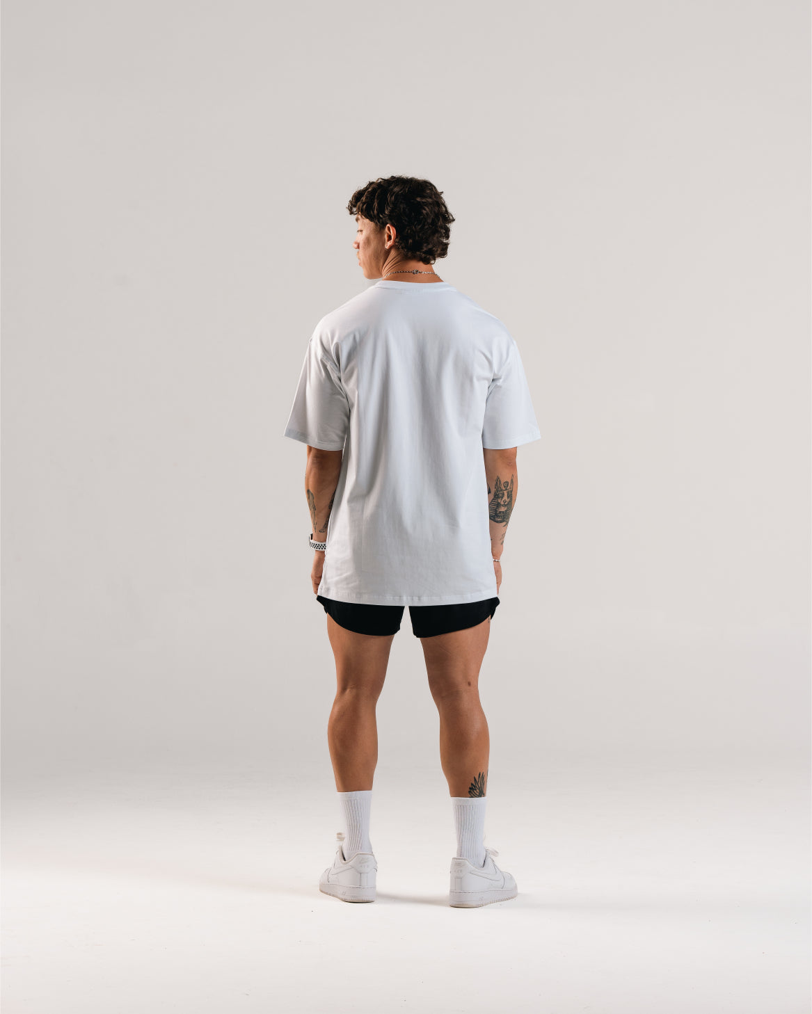 EVA8591 KNOCKOUT LONGLINE+ TEE [WHITE]