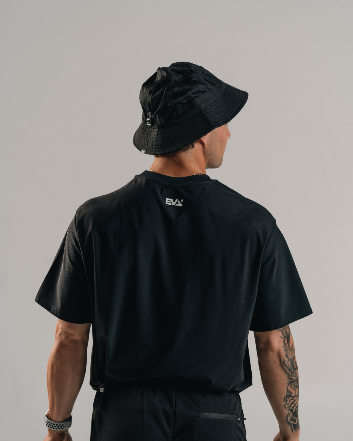 EVA BUCKET HAT [BLACK/WHITE]