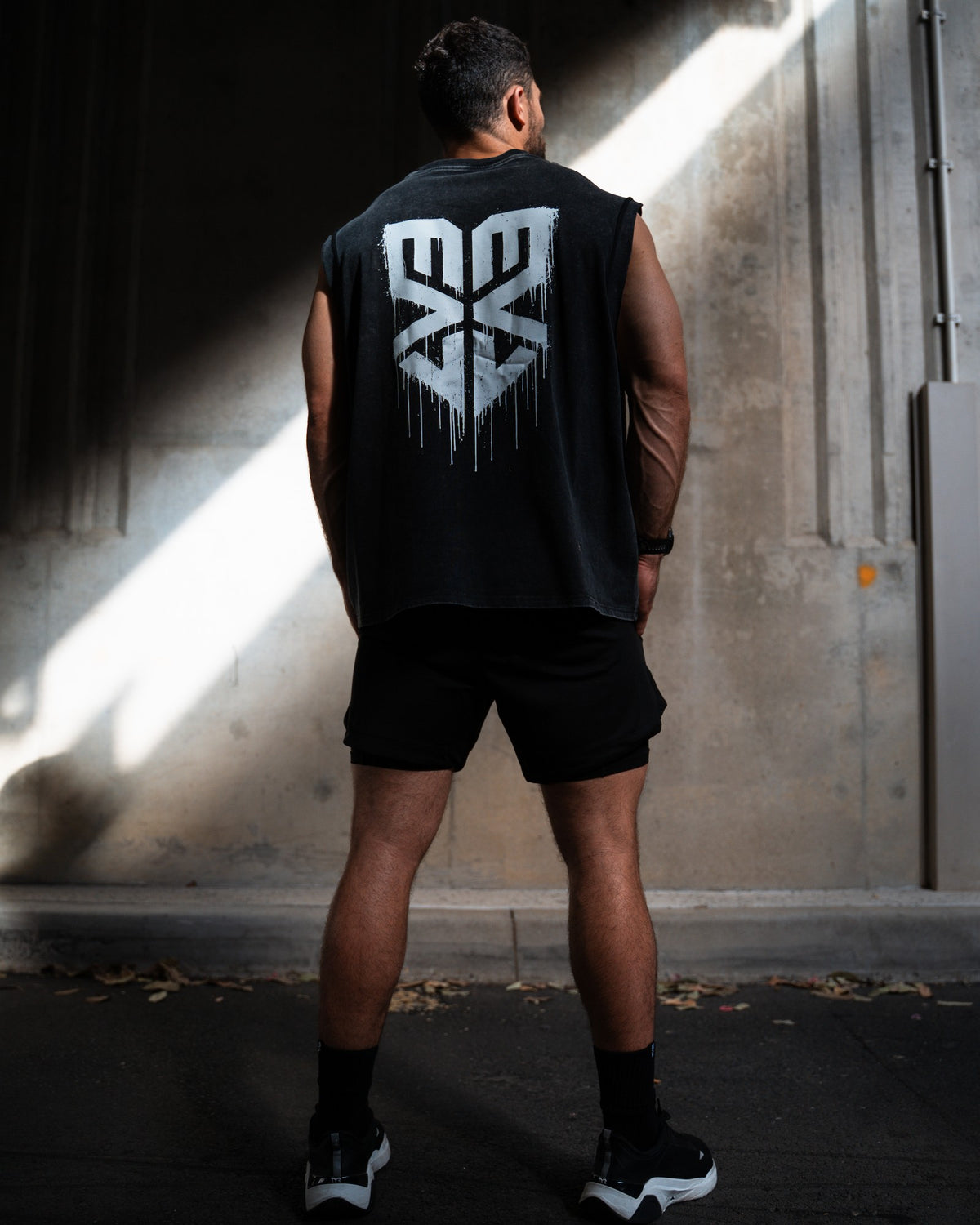 Forge Box Tank [Acid Black] - back view on model, full length