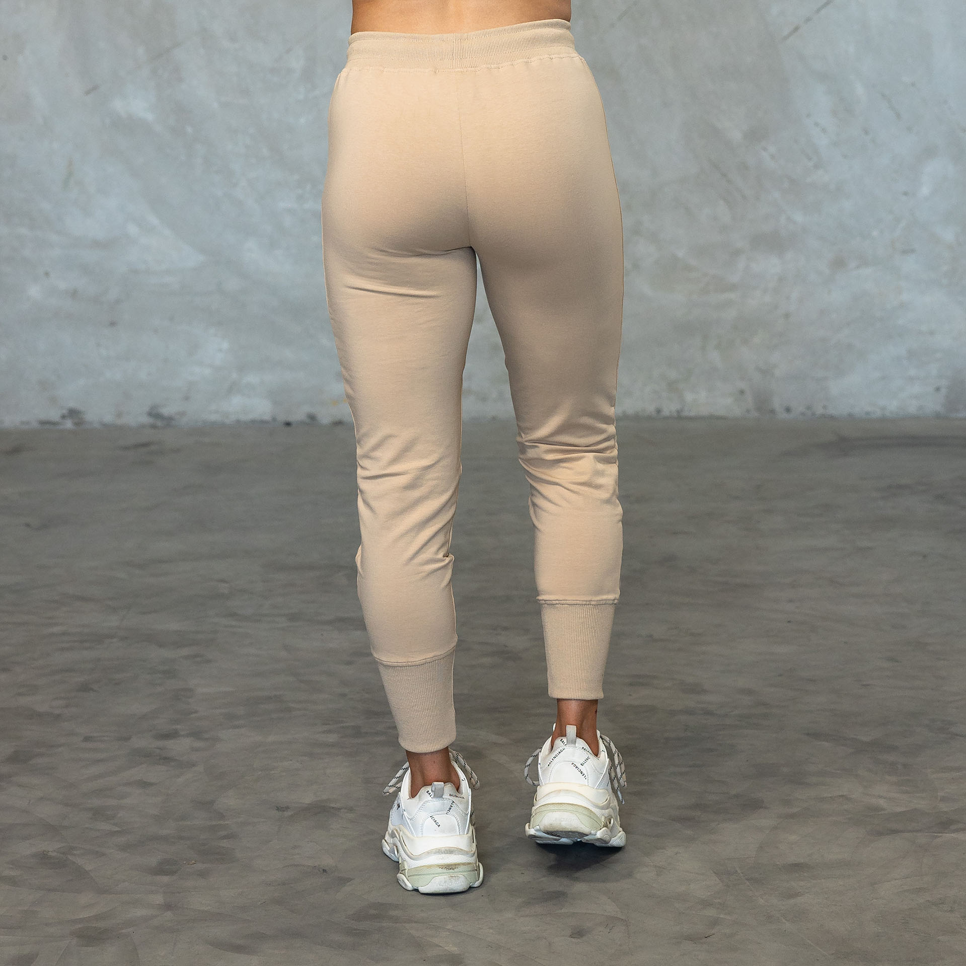 EVA8218 On-Duty Joggers [Bone]