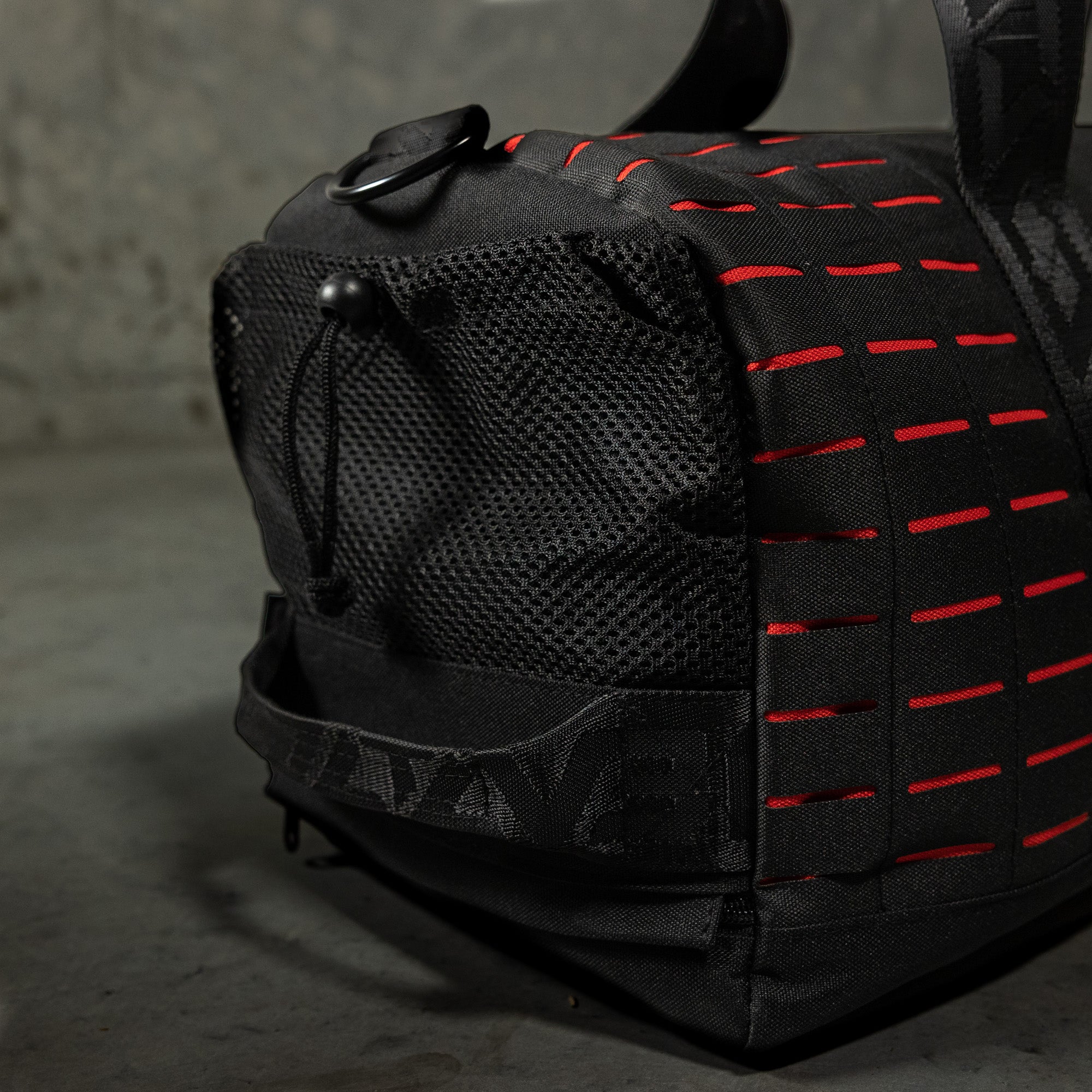 Elite Duffel [black/red]