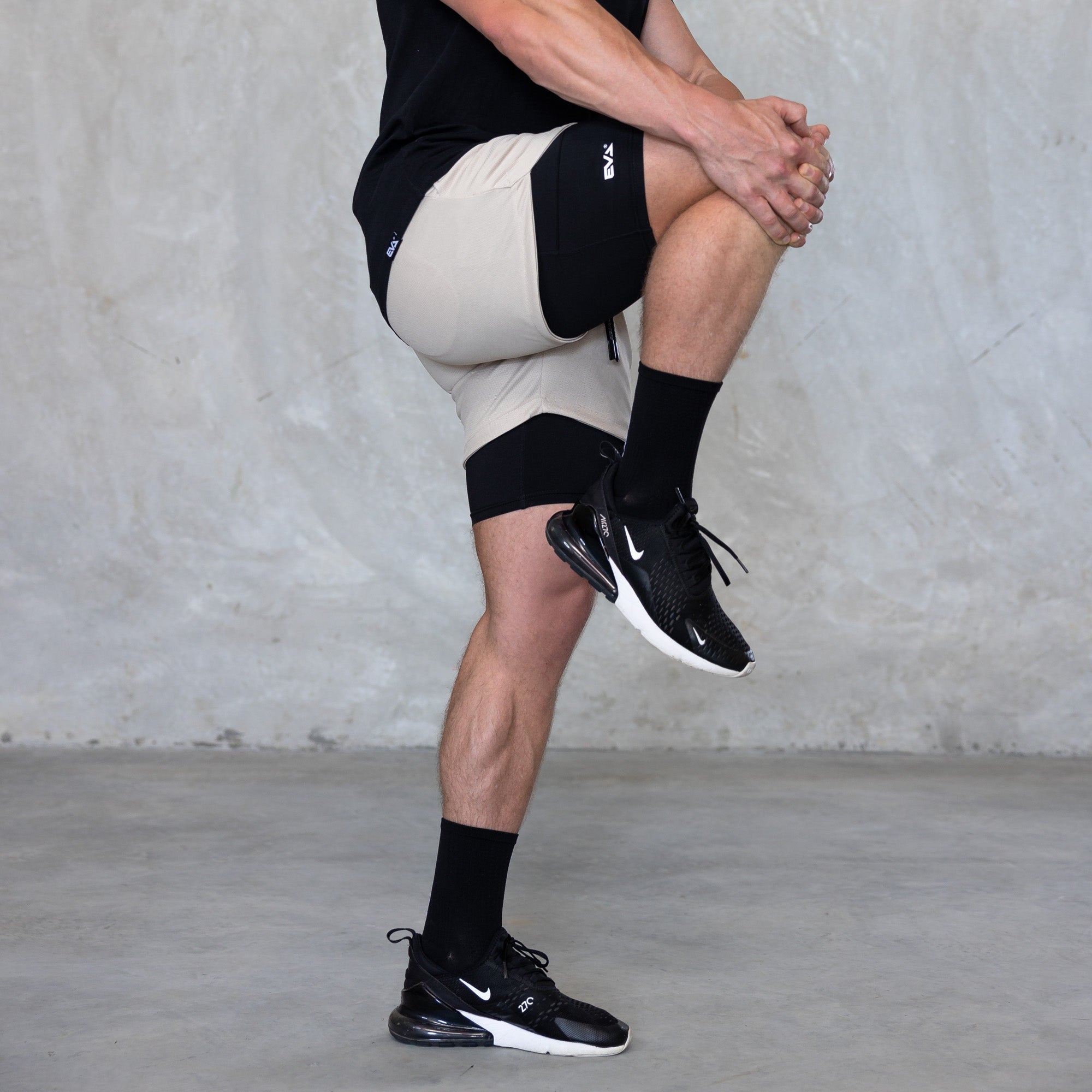 TRAINER LINER SHORTS [BONE/BLACK]