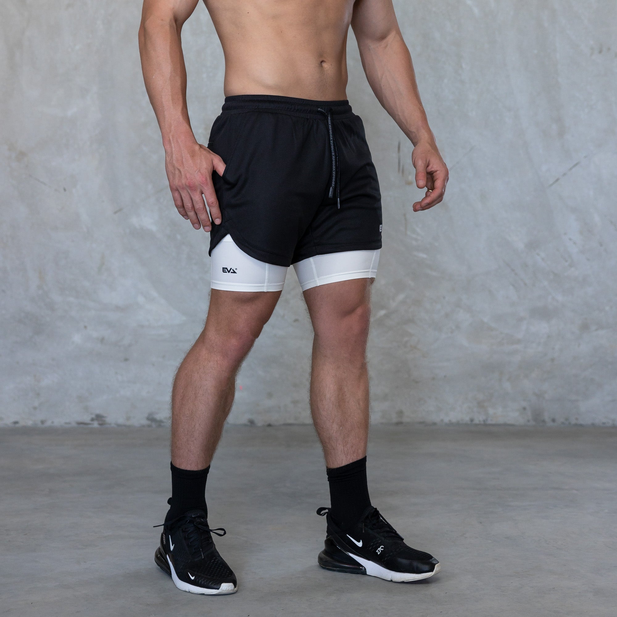 TRAINER LINER SHORTS [BLACK/WHITE]