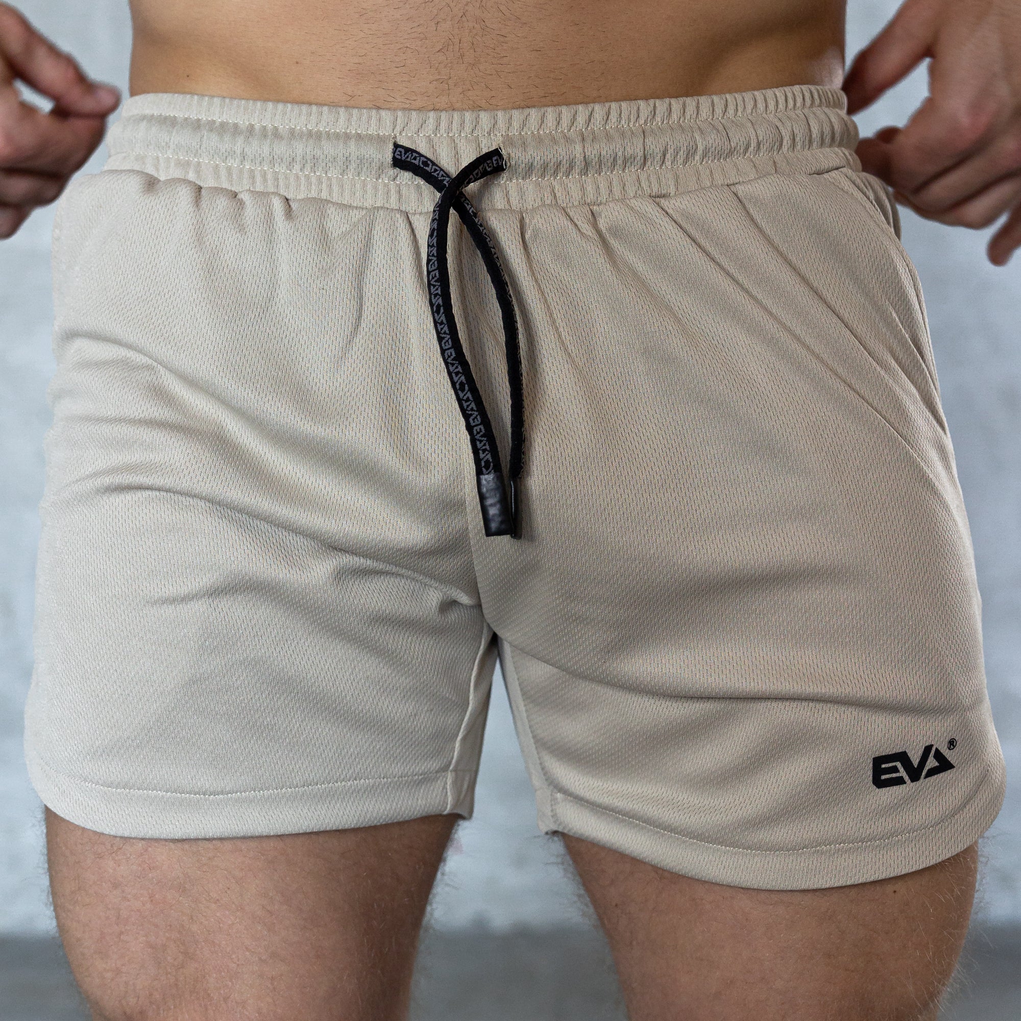 MESH TRAINER SHORTS [BONE]